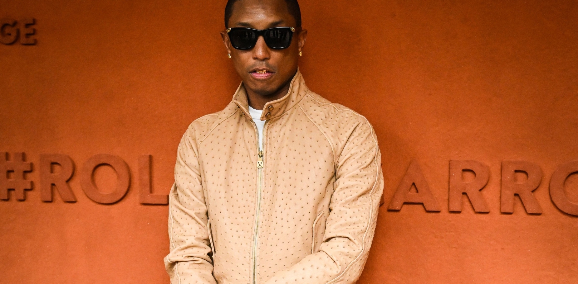 Pharrell se ne skida iz jednog modela hlača koji se češće povezuje s ljepšim spolom. Odlično ih nosi