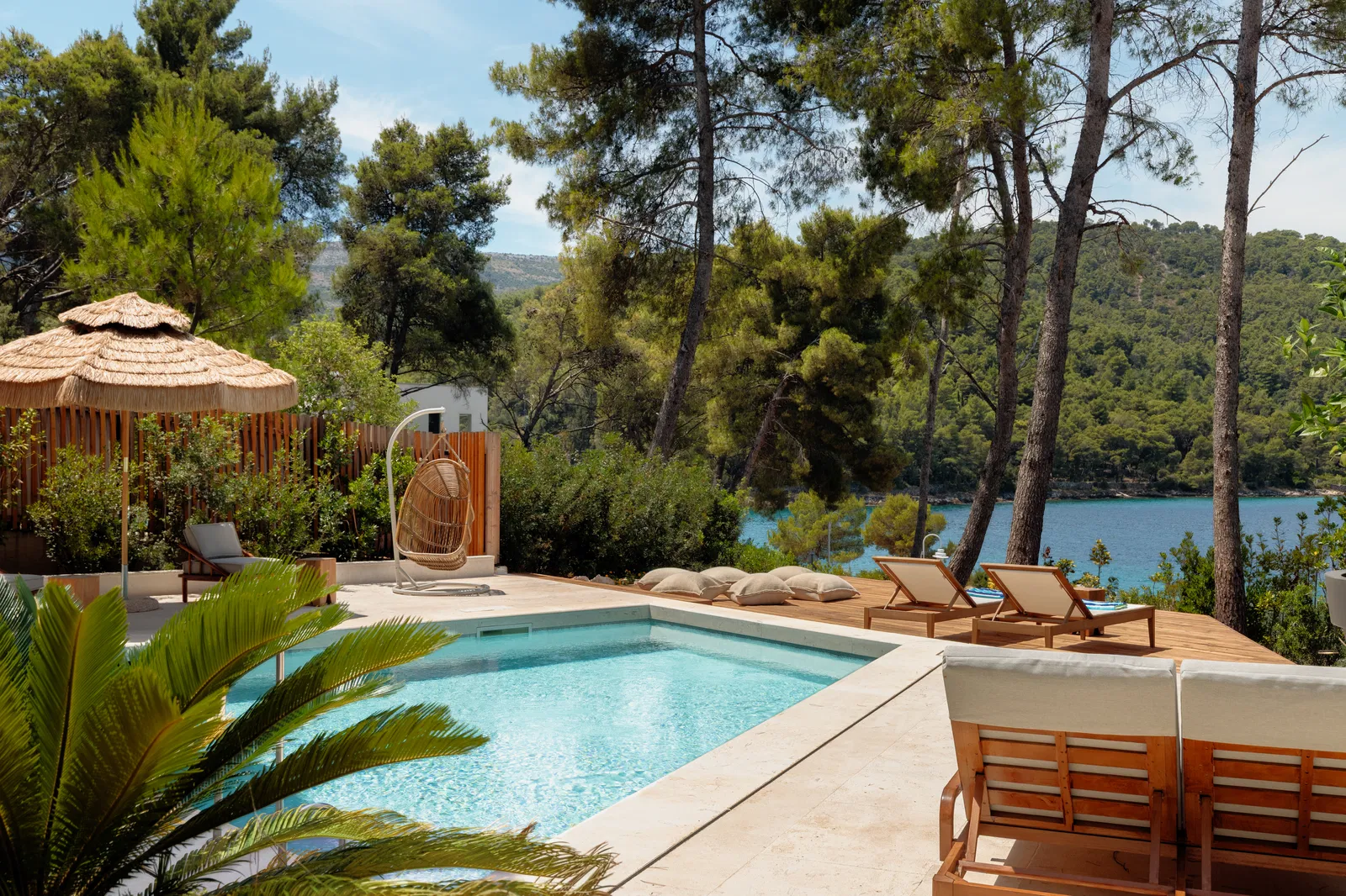 Pine View Bay_Hvar Away (1)