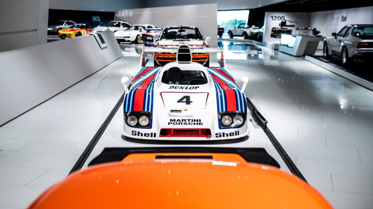Elegantan i profinjen: Porsche muzej ima postav u kojem će uživati svi zaljubljenici u automobile