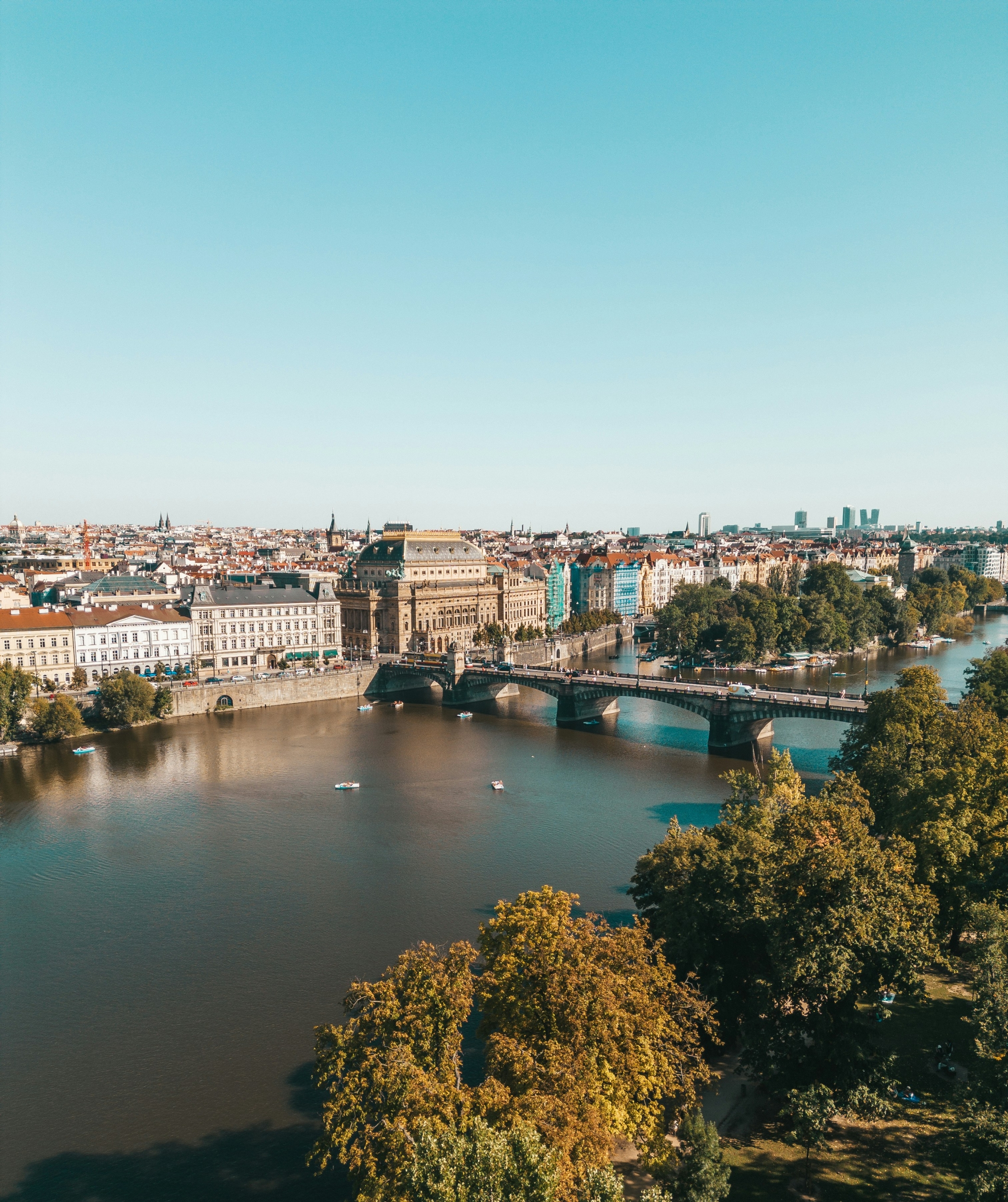 Prošećite s nama ulicama Zlatnog Praga, kako ga neki nazivaju. A jasno nam je i zašto