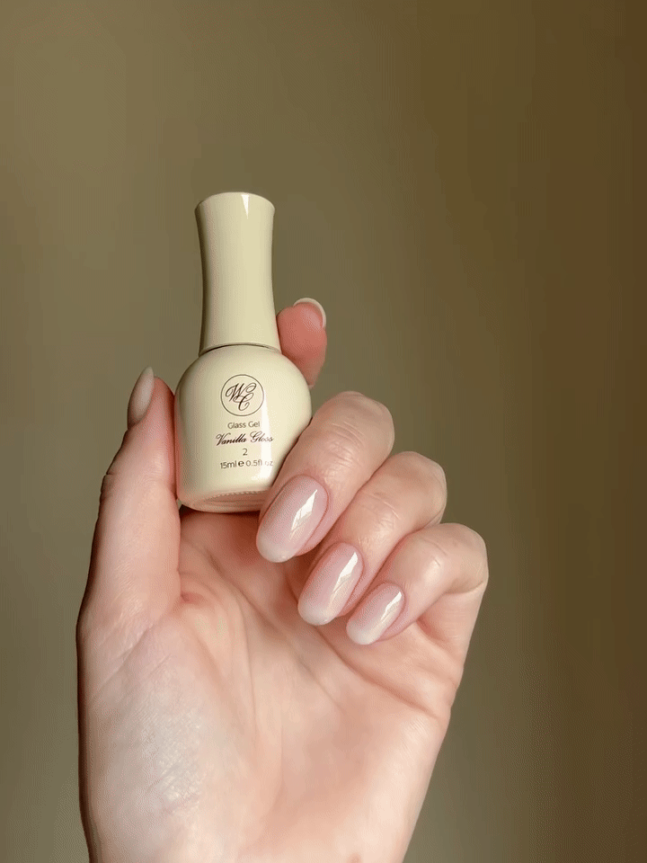 Stiže savršena nude kolekcija gel lakova za nokte jedne od najpoznatijih celebrity nail artistica