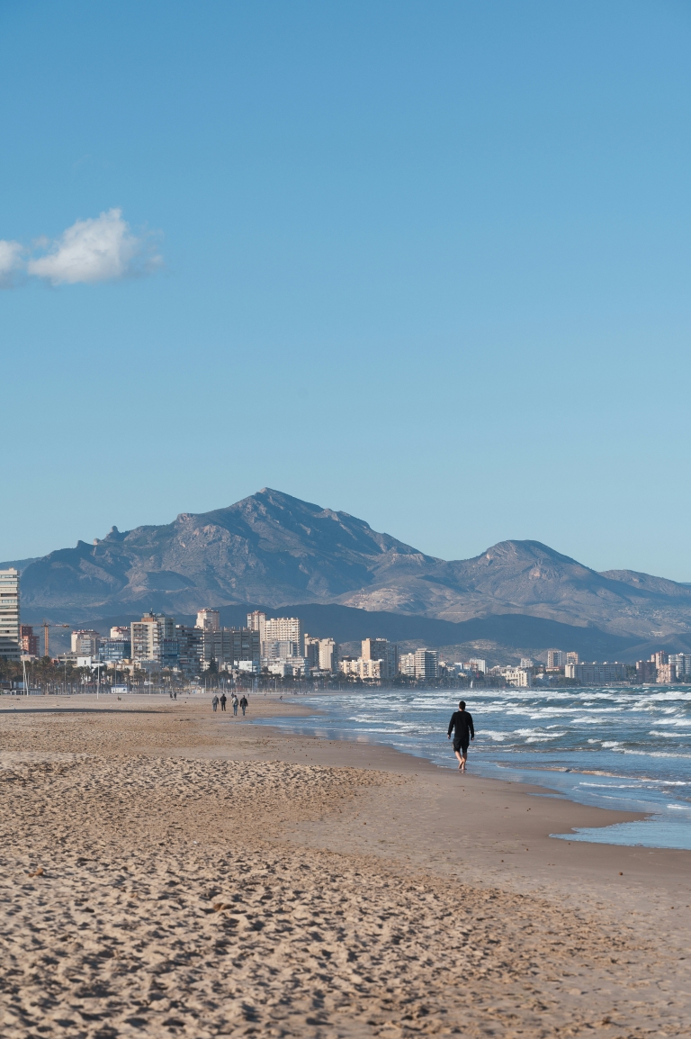 Alicante_kamil-klyta-eZqKK9XXa_M-unsplash