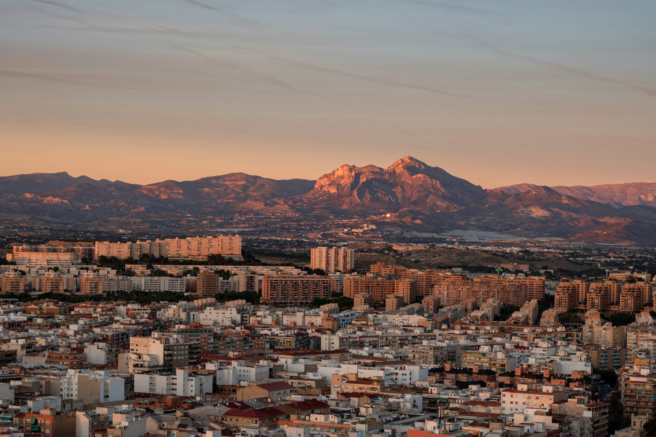 Dvorci, plaže i odlična hrana: Alicante je španjolski grad prepun zanimljivih atrakcija
