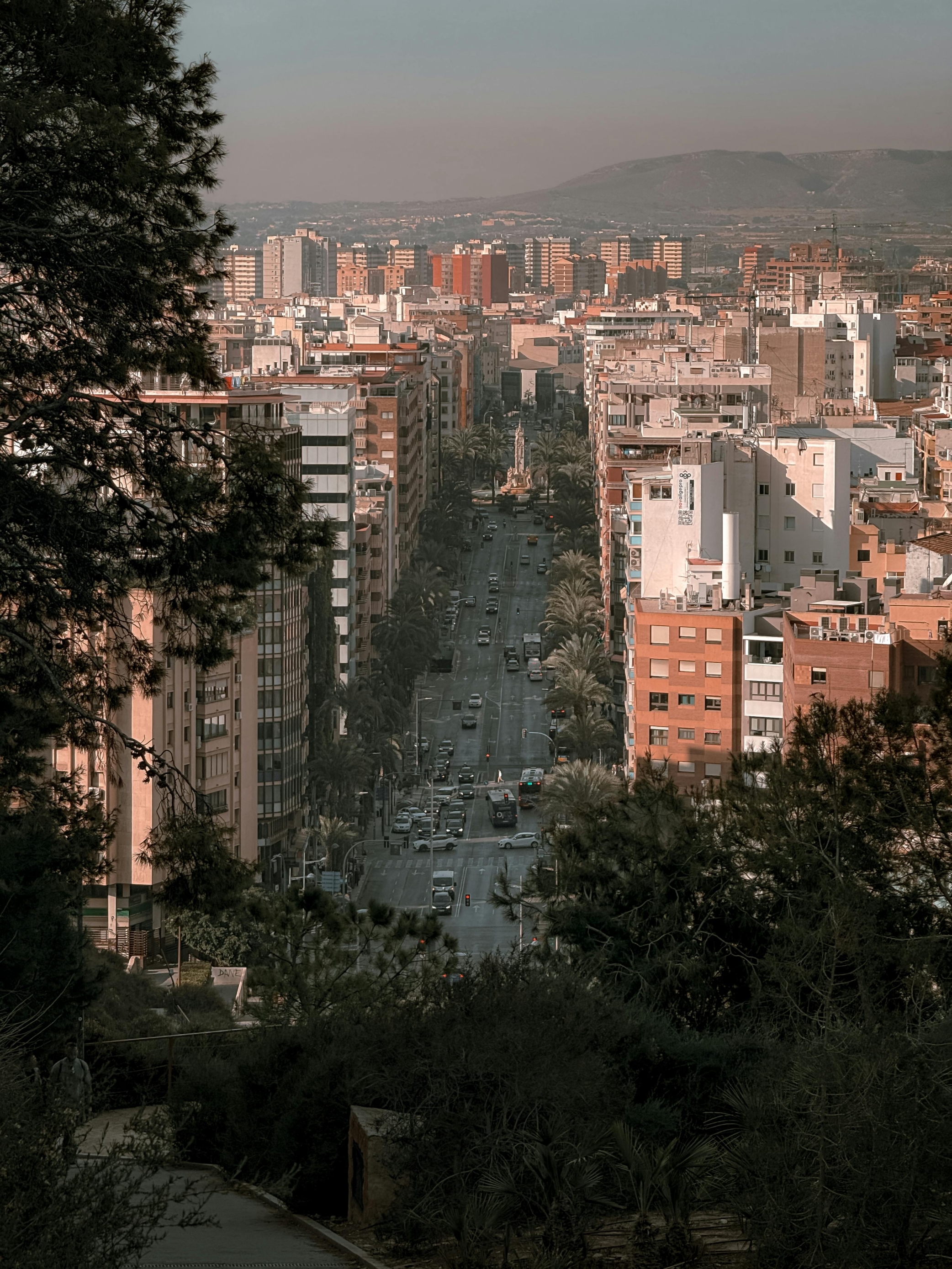 Alicante_pexels-nathanjhilton-30918499