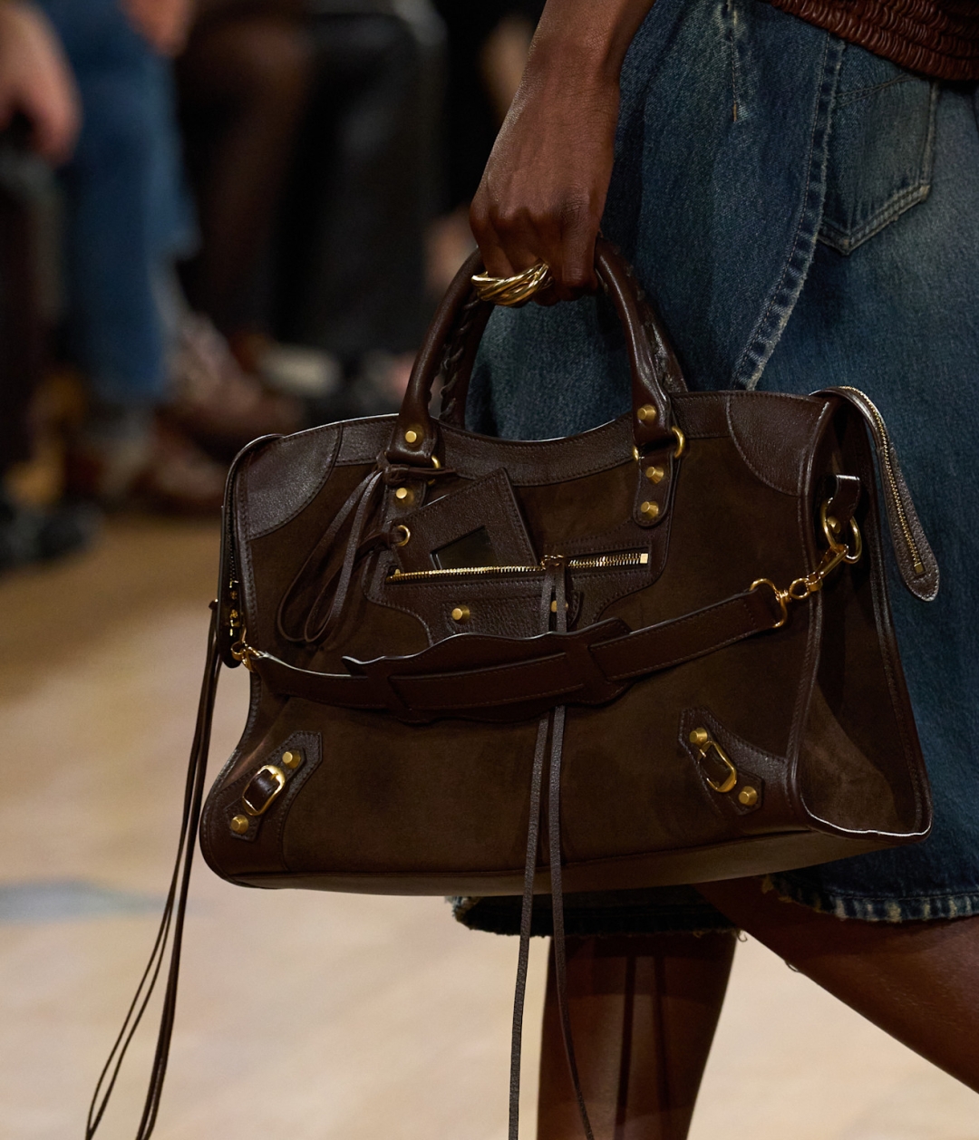 Journal bag guide: Balenciagina Le City torba ima novi dizajn koji potvrđuje da je kuća u dobrim rukama