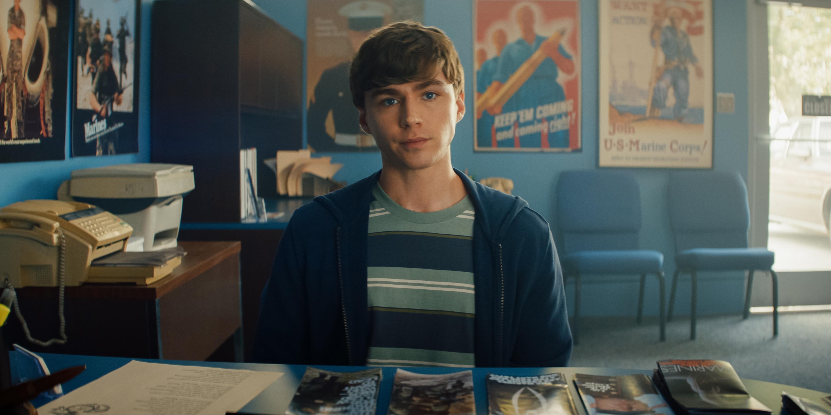 Netflix nam je ponovno predstavio jednu sjajnu seriju. Boots daje balans između ozbiljnih tema i zabave