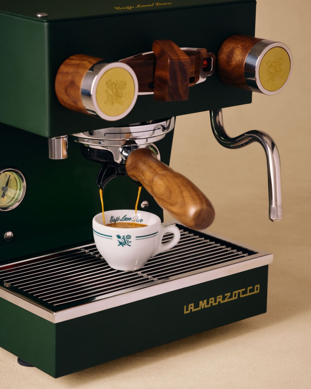 Café Leon Dore La Marzocco Linea Micra (4)