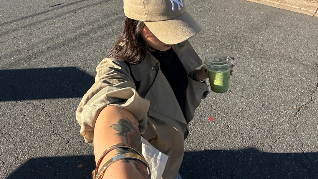 Delusional confidence-naslovna