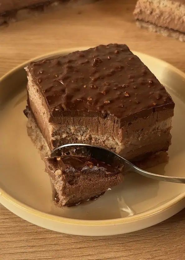 Što kažete na Ferrero Rocher tiramisu bez pečenja? Za nas je to jedno veliko – da