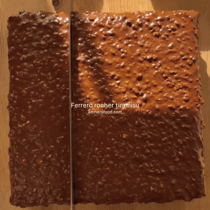 Što kažete na Ferrero Rocher tiramisu bez pečenja? Za nas je to jedno veliko – da
