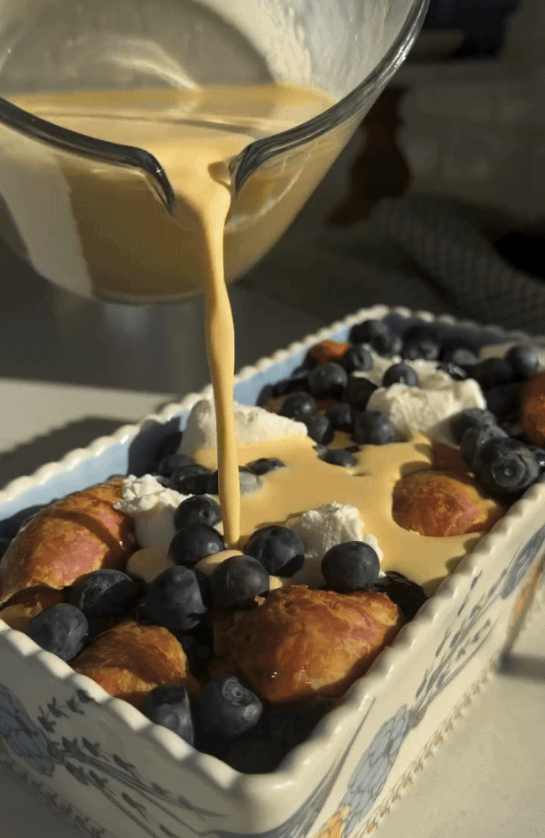 Najfiniji doručak za spora jutra: Probajte kremasti bread pudding od kroasana i ricotte