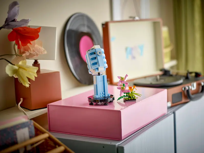 LEGO Creator 3-u-1 set Gramofon s cvijećem (3)