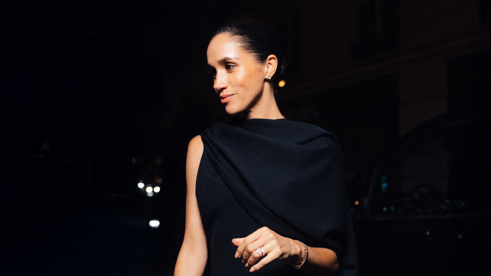 Meghan Markle se ukazala u Europi: Podržala novu Balenciagu, revija pala u drugi plan