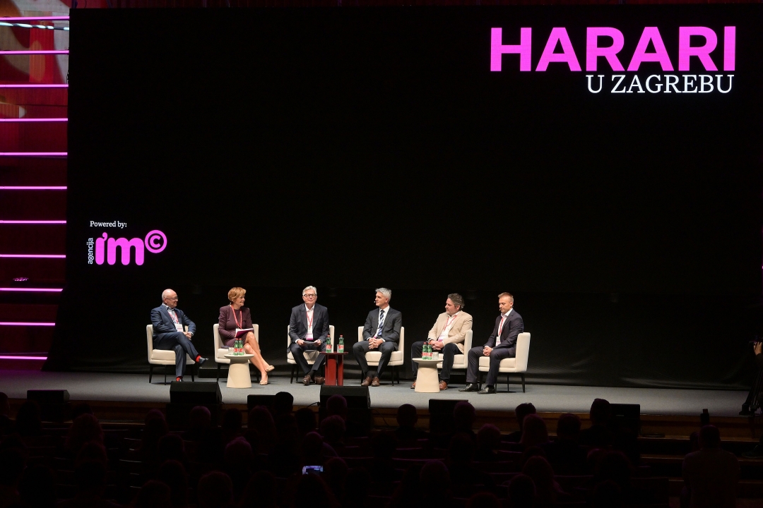 Gordan Kolak, predsjednik Uprave KONČARA, izv. prof. dr. sc. Kristijan Kotarski s Fakulteta političkih znanosti, Velimir Šonje, ekonomski analitičar, prof. Dejan Verčiča Ph.D. i Ankica Mamić, vlasnica i direktorica Agencije IMC. Moderator panela bio je novinar i urednik Dubravko Merlić.