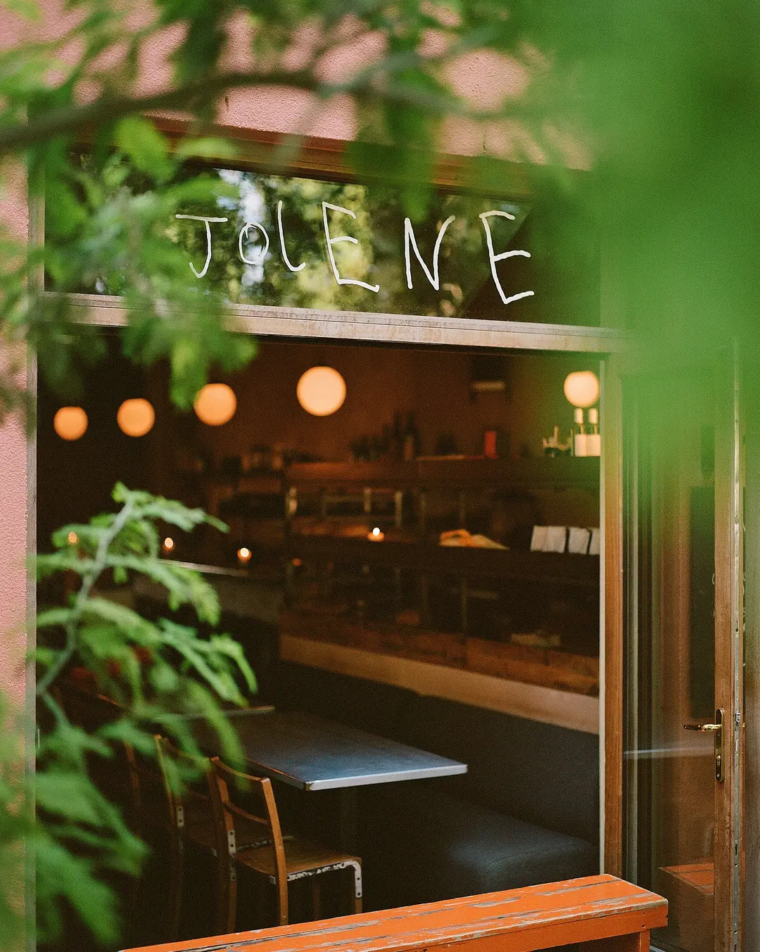 Jolene Bakery: Londonska pekarnica u kojoj ne znate biste li prije uzeli pecivo ili merch