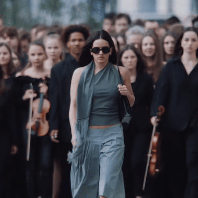 Osim pjesmom, Rosalía nas je raspametila i outfitima za novi spot. Ovo su brendovi koje je nosila