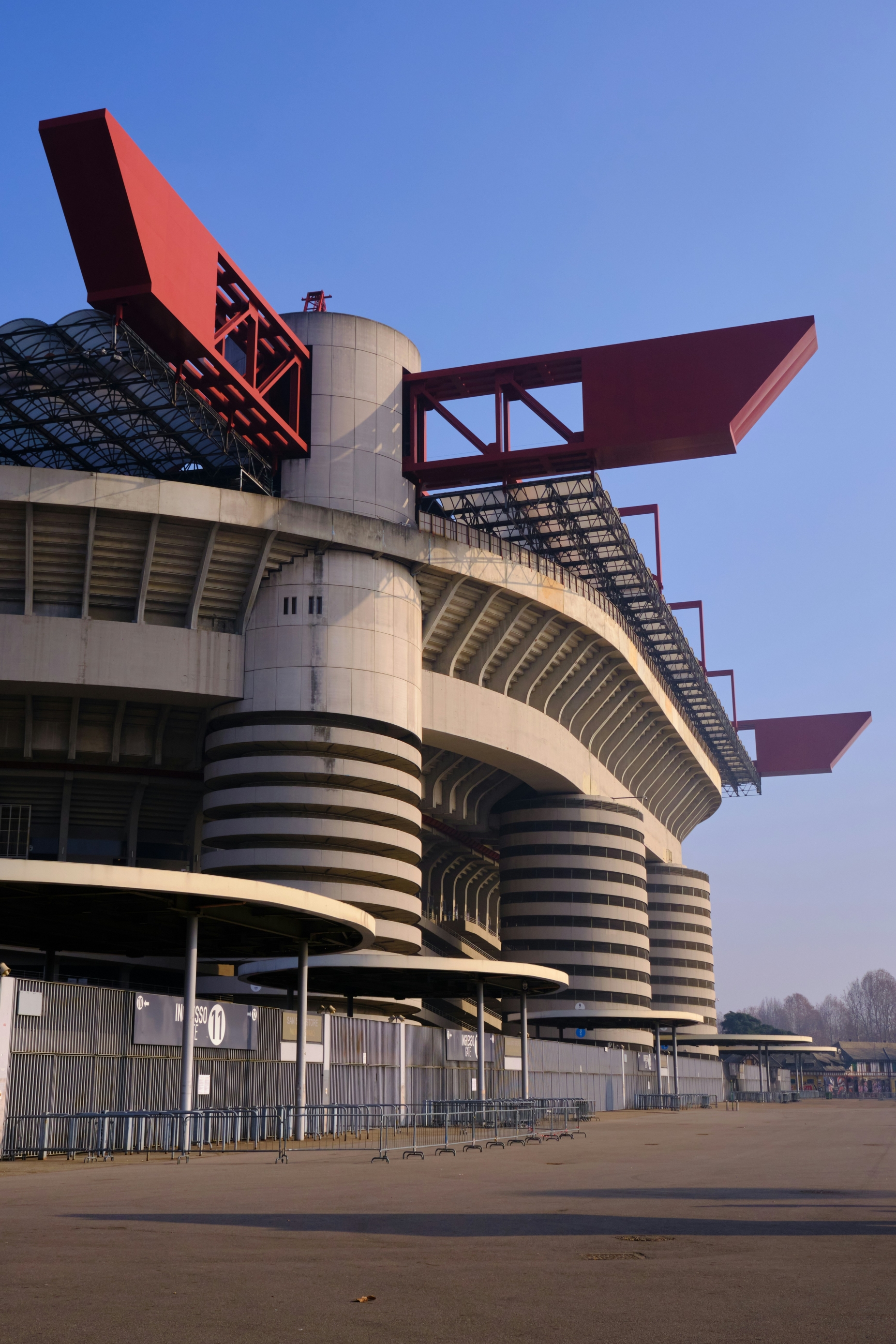 San Siro_pierre-antona-M7YlOxQ6zew-unsplash