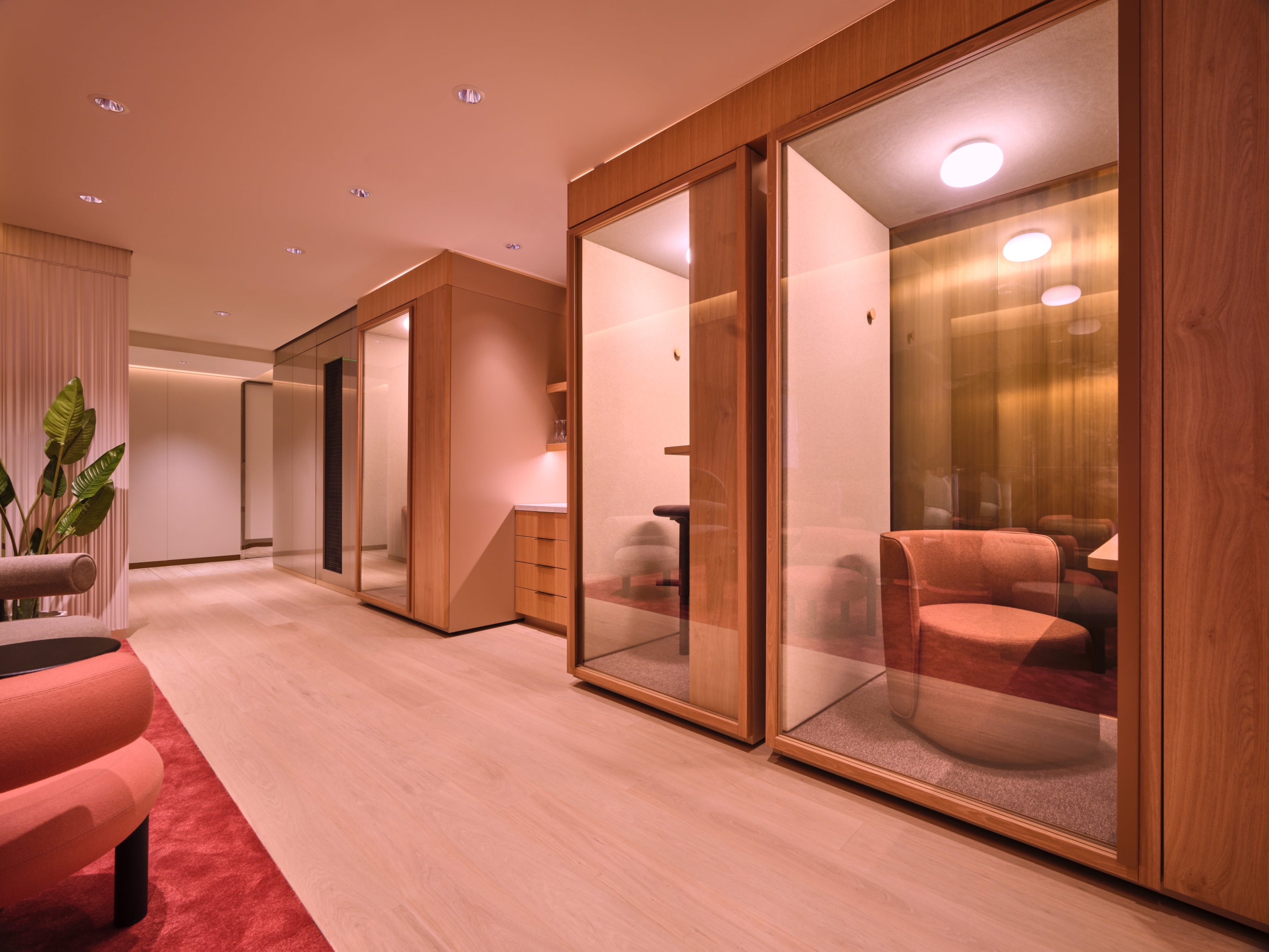 Virgin Atlantic Lounge_Clubhouse_LAX_Work_Pods