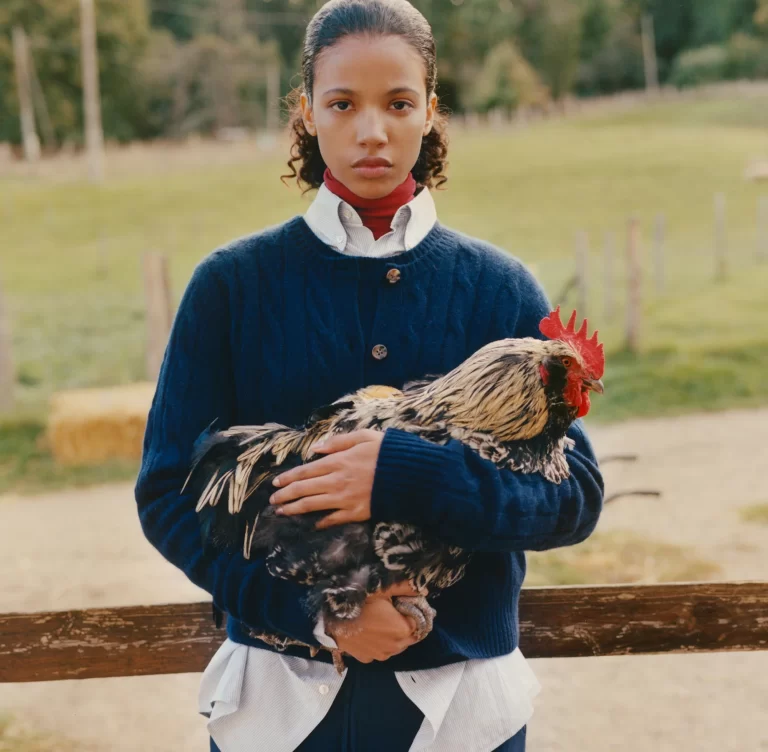 Bella Hadid opet diktira modne trendove: Hoće li farmer core biti dominantna estetika ove sezone?