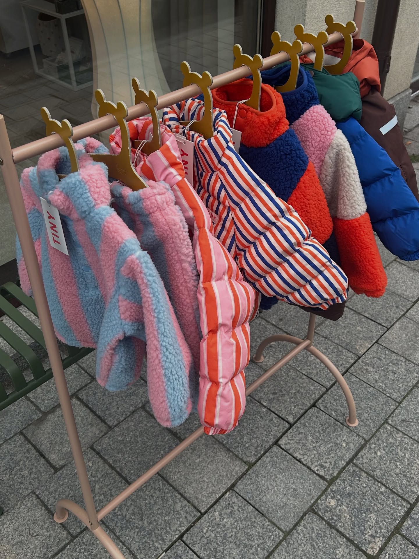 Tiny Cottons ima najslađe jakne za djecu koje smo ove sezone vidjeli. Možete ih nabaviti i kod nas