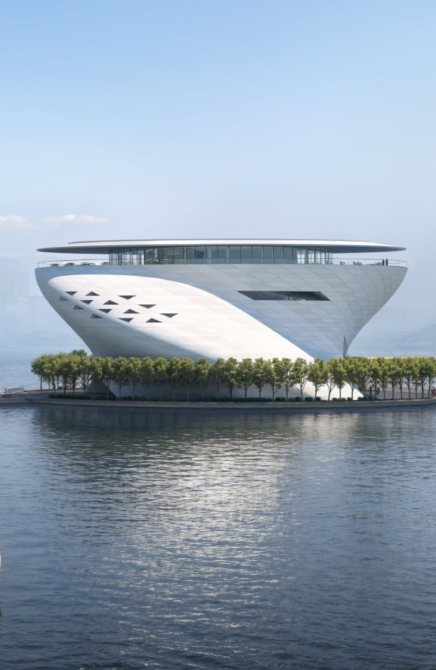 Muzej umjetnosti u Dubaiju arhitektonski je dragulj koji izgleda kao da izranja iz morskog kanala