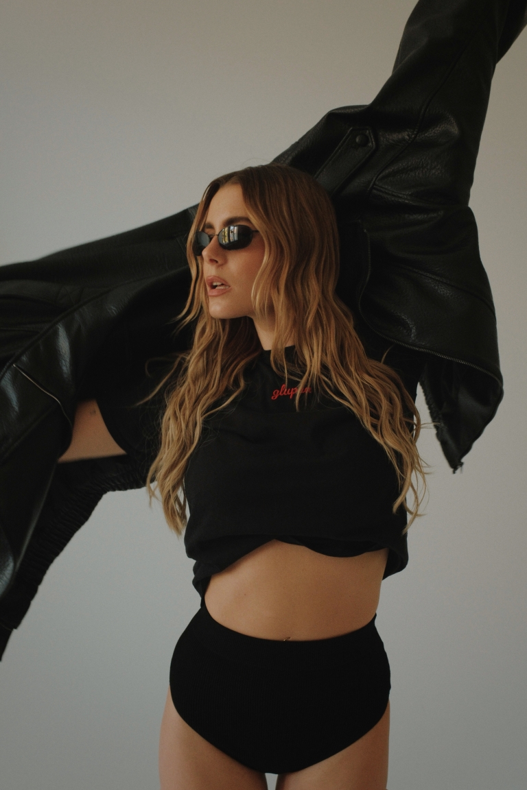 Nika Turković majice