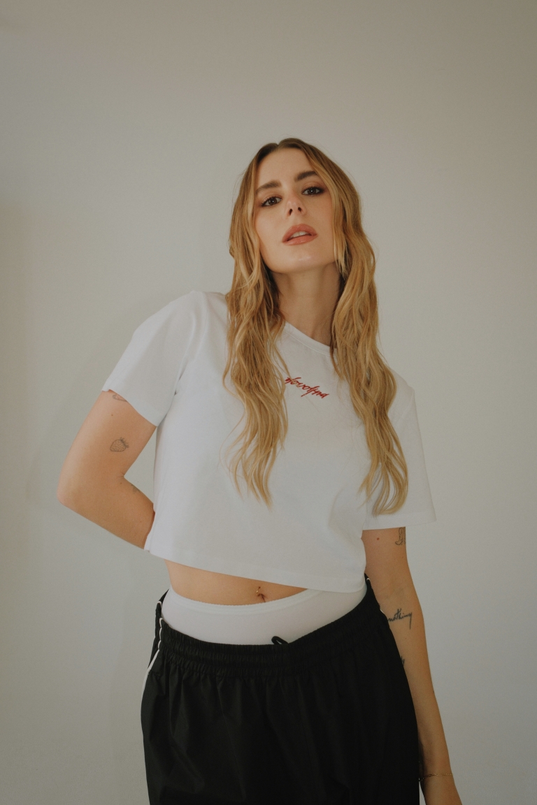 Nika Turković majice