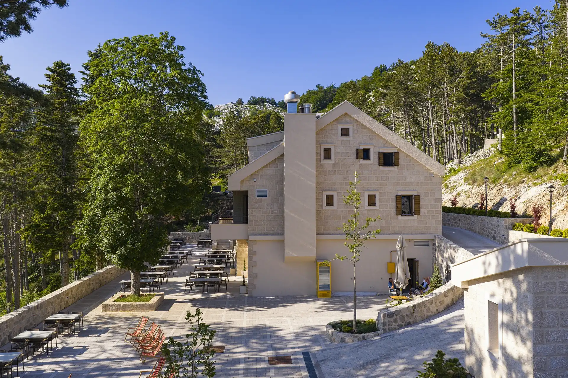 Planinarski dom Vošac (21)