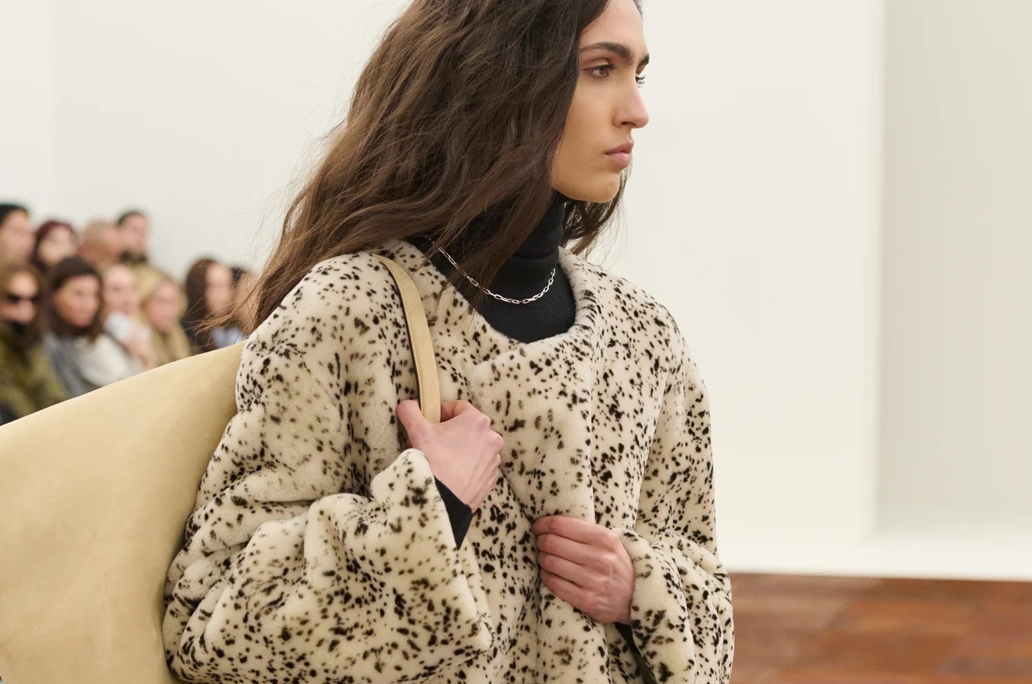 Popularan skandinavski brend Toteme, poznat po bezvremenskoj i chic estetici, stiže u Zagreb