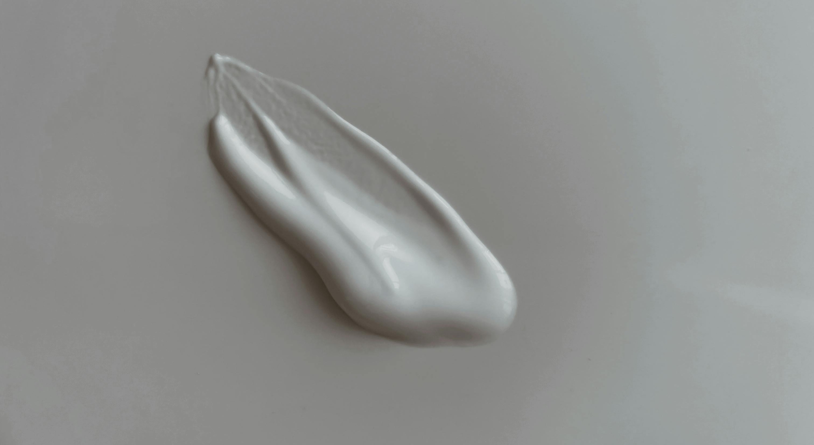 Legendarni A313 retinol stigao je i u verziji mlijeka za tijelo koje ima lifting efekt