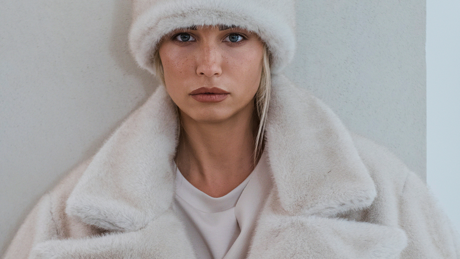 Jeste li već vidjeli novu A’MARIE kolekciju za zimu? Oduševit će vas jedan krzneni kaput i matching šubara