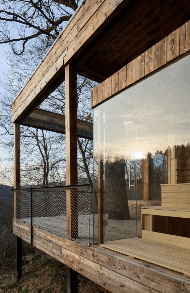 Atelje u kojem bismo rado boravili, a nastao je kao produžetak obiteljske kuće na vrhu obronka