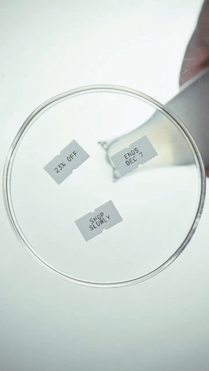 Dok svi snižavaju cijene, jedan brend snižava i tempo te se vrlo uspješno odupire Black Friday maniji